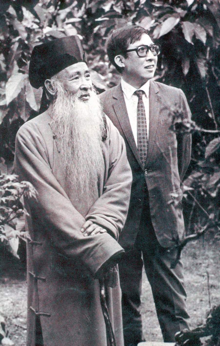 O Mestre Chang Dai-chien e seu discípulo, o Sr. Sun, que foi mestre de Tai.