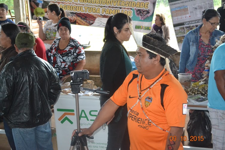 Awá Nimboadjú durante Feira de Sementes, que envolvia a discussão sobre a agrobiodiversidade.