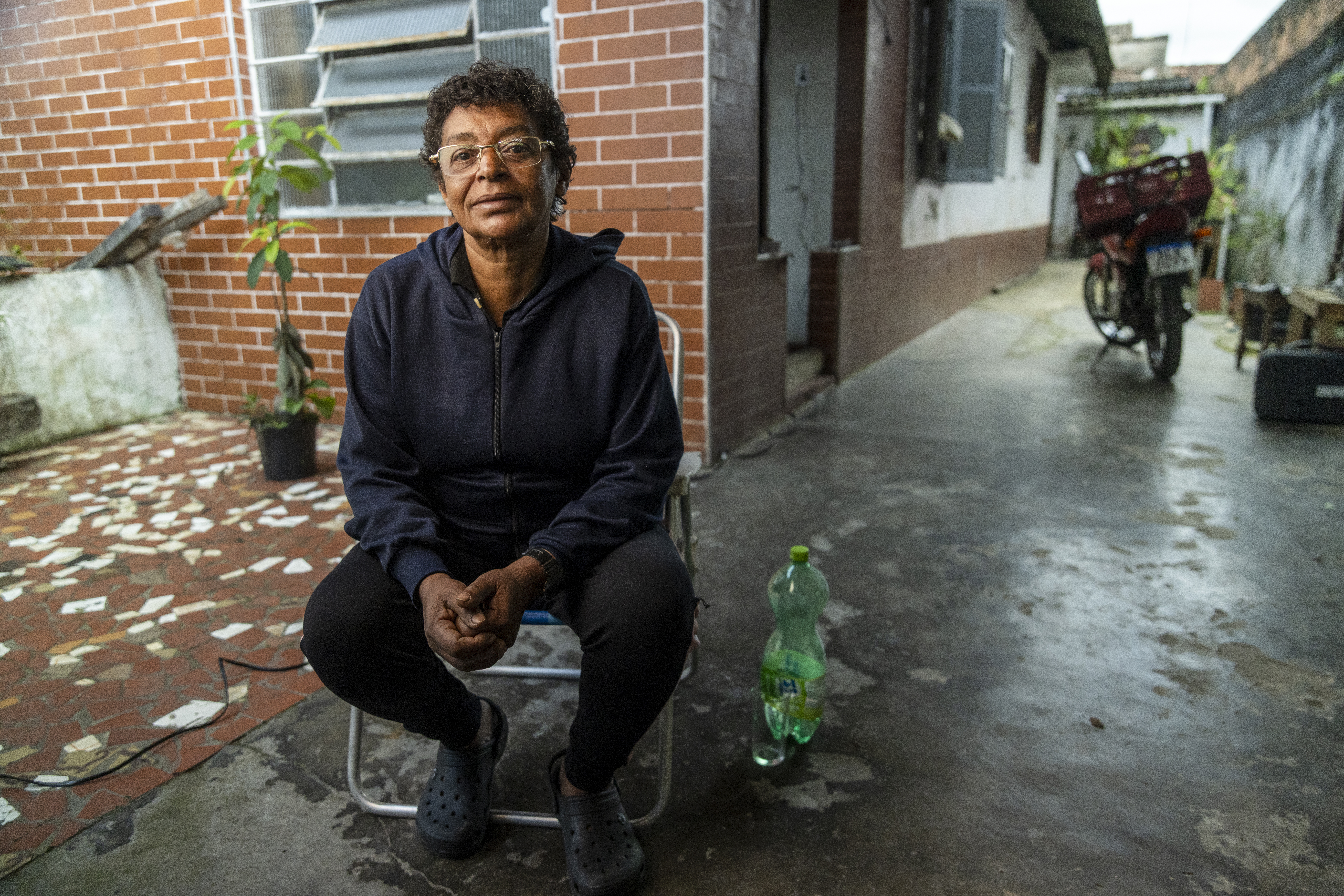 Entre a Lama e a Sobrevivência