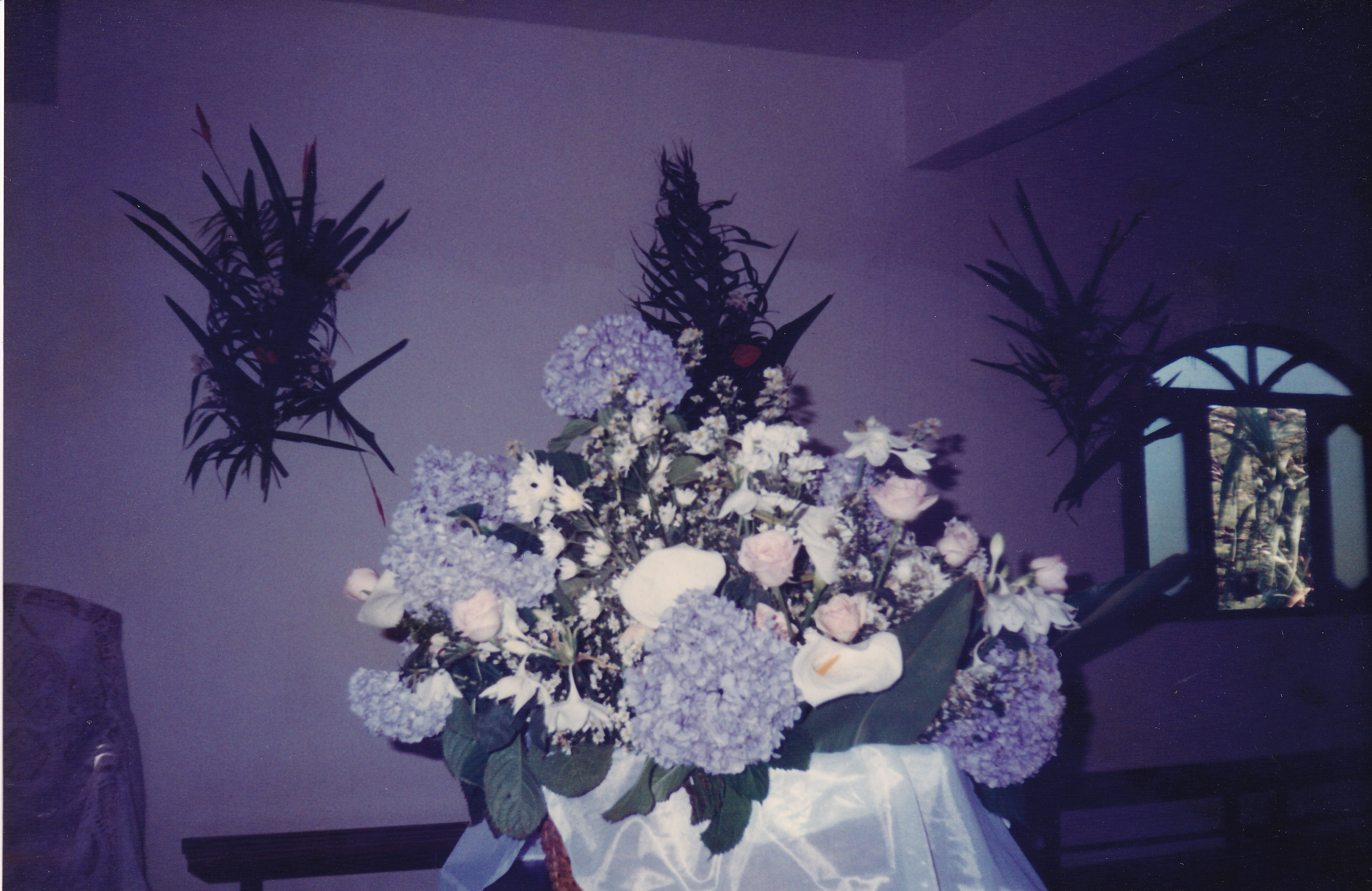 Arranjo de flores para festa de Yemanjá.
