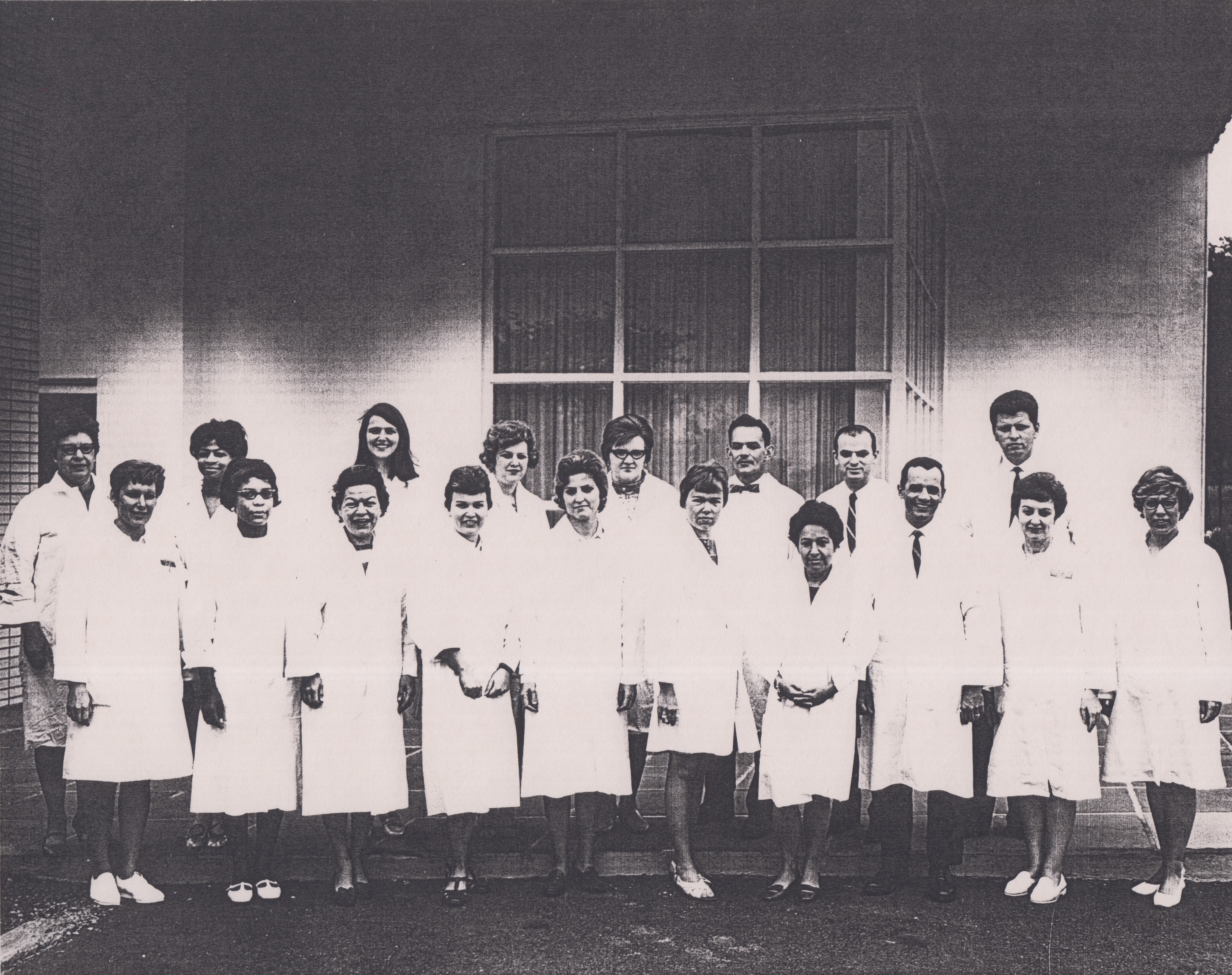 Retrato dos alunos do curso de pós-graduação em Imunohematologia no Ortho Research Foundation.