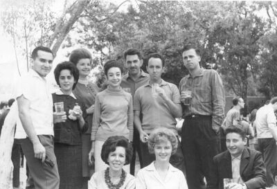 Comemoração de aniversário da Copel (Companhia Paranaense de Energia Elétrica). Na foto, Candido é o sexto em pé, da esquerda p/ direita.