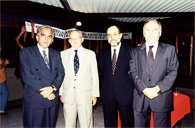 Da esquerda para direita: J. Carlos Marreco, Henrique Sabóia, Nadim (vice-presidente da Docenave), Abdalla e Francisco José Schettino.