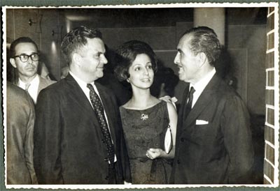 Festa de despedida de Henrique da Capitânia dos Portos de Vitória. Da esquerda para direita: Rose Marie, Henrique Sabóia e Dr. Belesa.