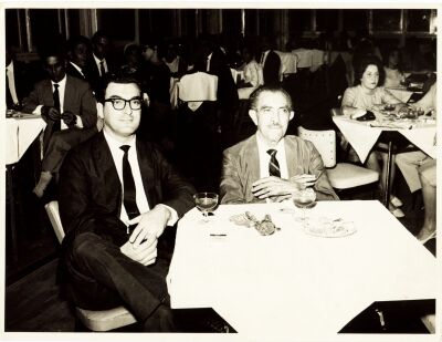 Dr. Belesa (superintendente da Estrada de Ferro de Vitória a Minas) e Luiz no Clube Ferroviário.