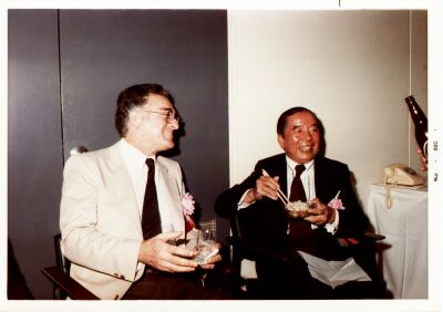 74° World Vale Namine Ceremony. Na foto: Luiz e Y.K. Pao de Hong Kong no lançamento do Navio NKK Hull.