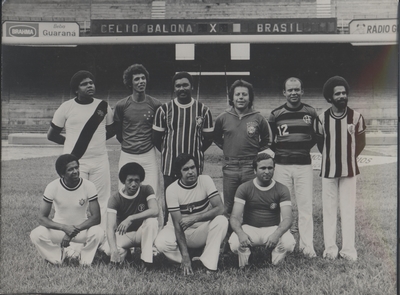 Em pé: Bosco, Waltair, Ezequiel, Balona, Walter e Bolão. Agachados: Vavá, Walter, Toninho do Carmo e Efrain.