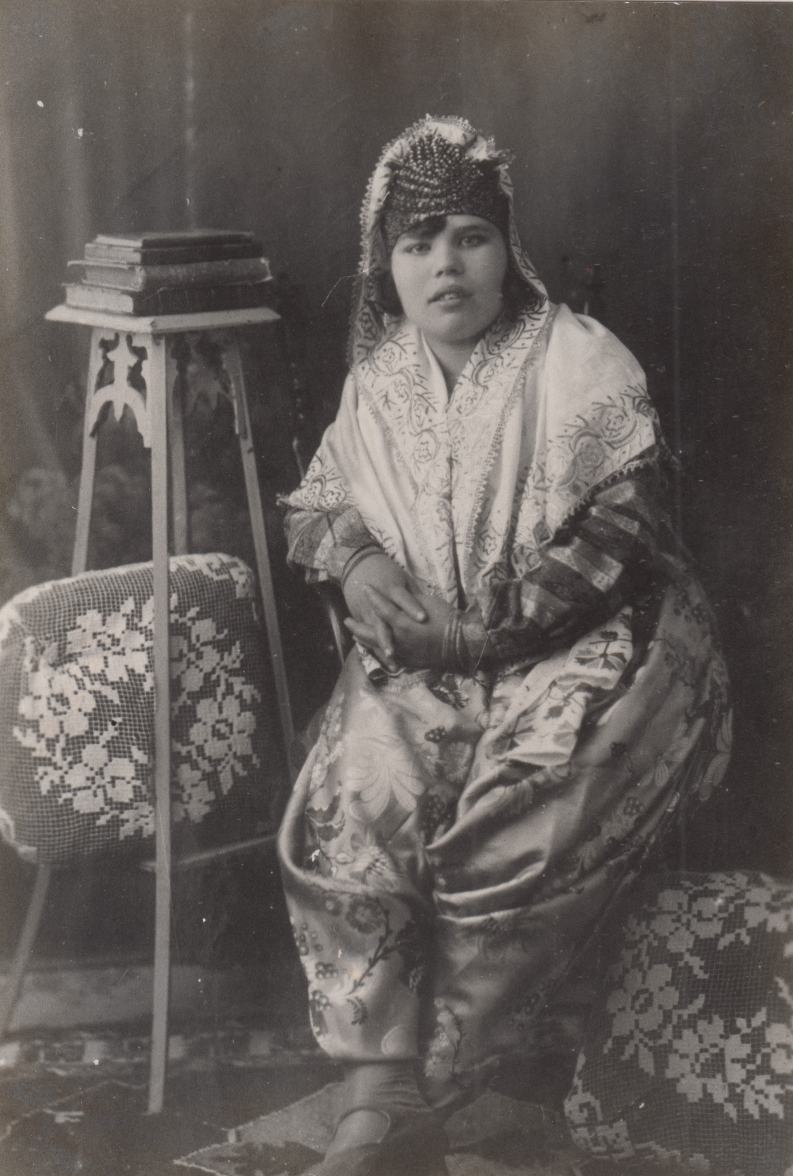 Mili Algamis, prima de Alegra, fantasiada para a festa judaica de Purim