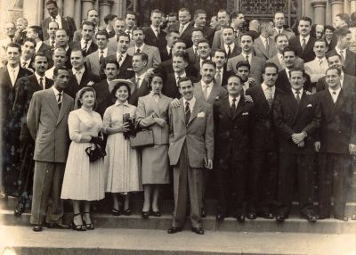 Retrato do grupo de formatura de Radi Macruz.