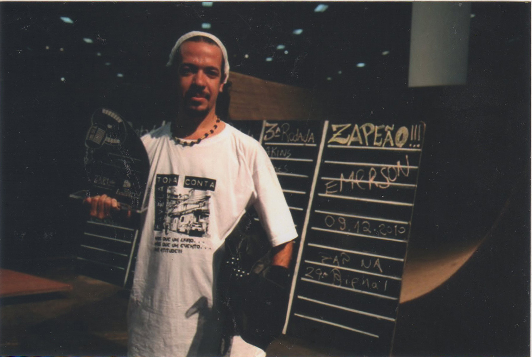 Emerson como campeão do ZAP no ano de 2010. A última poesia foi 