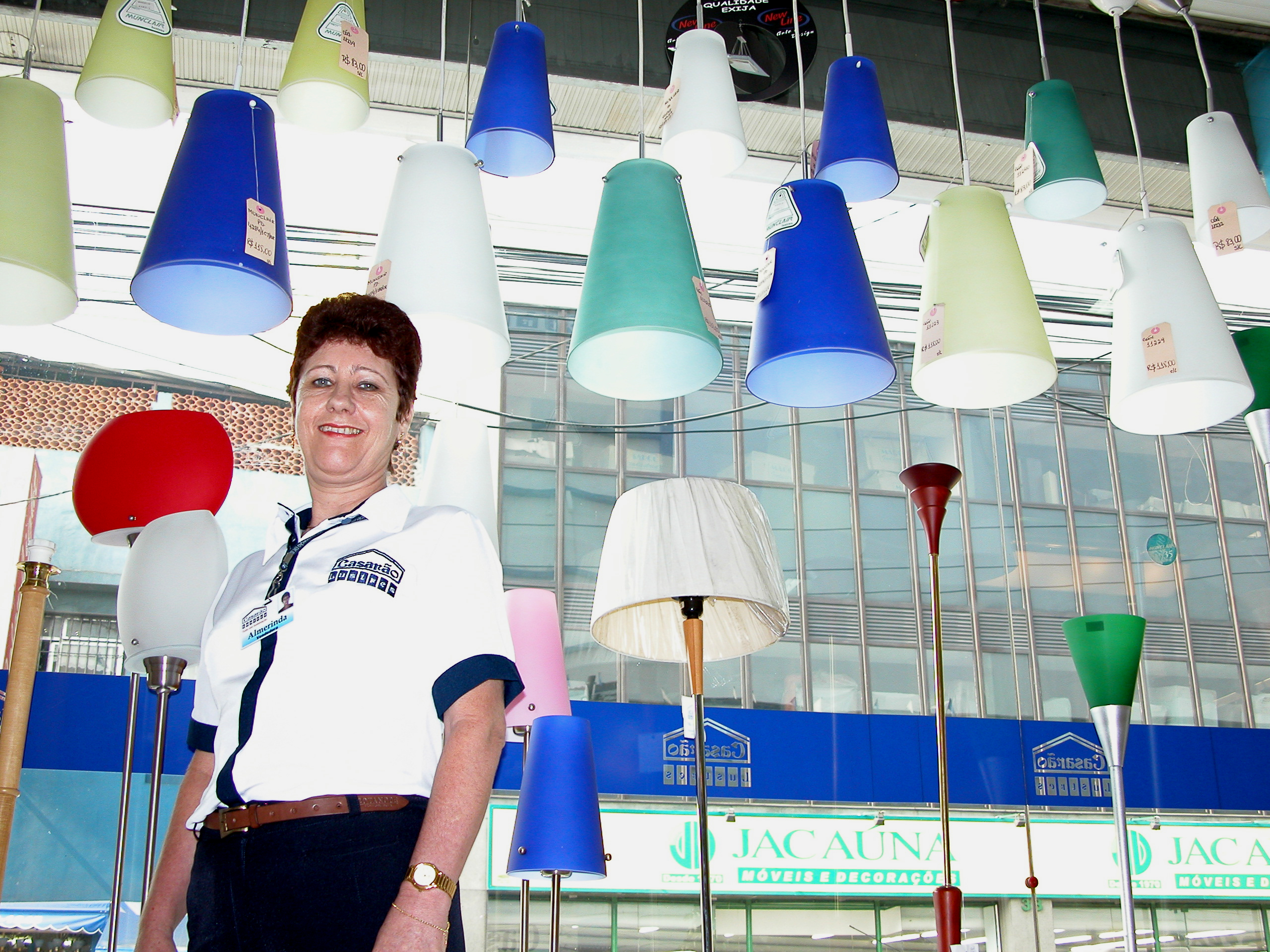 legenda: Almerinda Pontes em seu trabalho.