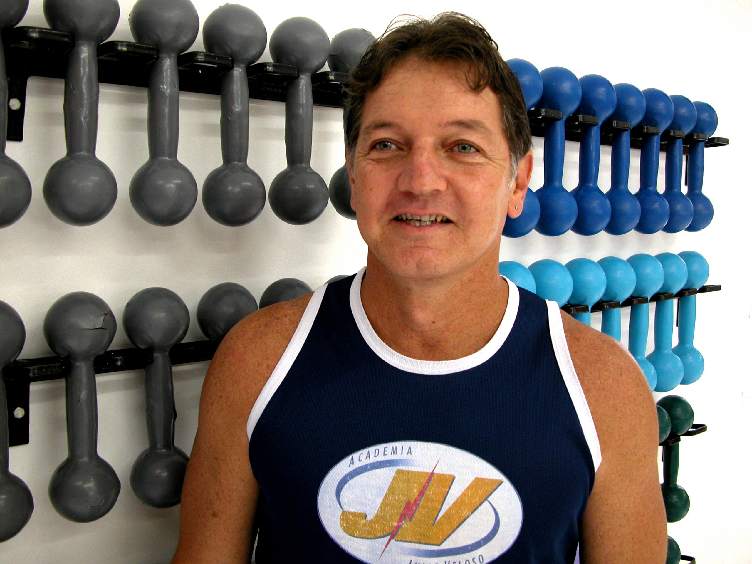 legenda: Retrato de Julio Veloso.