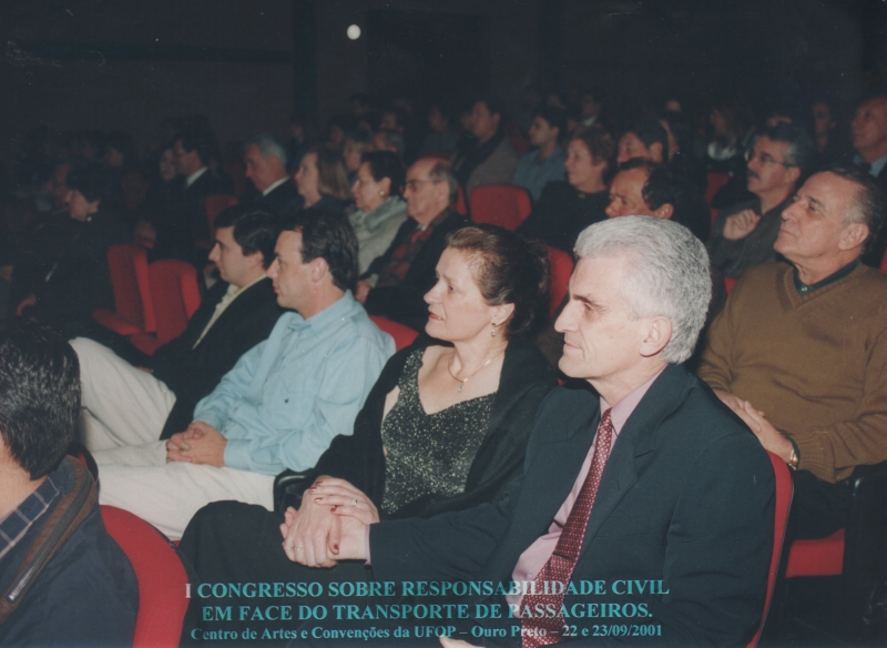Participação no 1º Congresso sobre Responsabilidade Civil em face do transporte de passageiros. Na foto Helena Junqueira - Esposa.