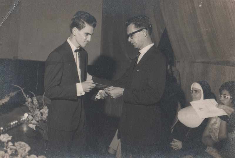 Formatura colegial da Escola Prof. Emir Macedo Nogueira. 1º lugar no colégio