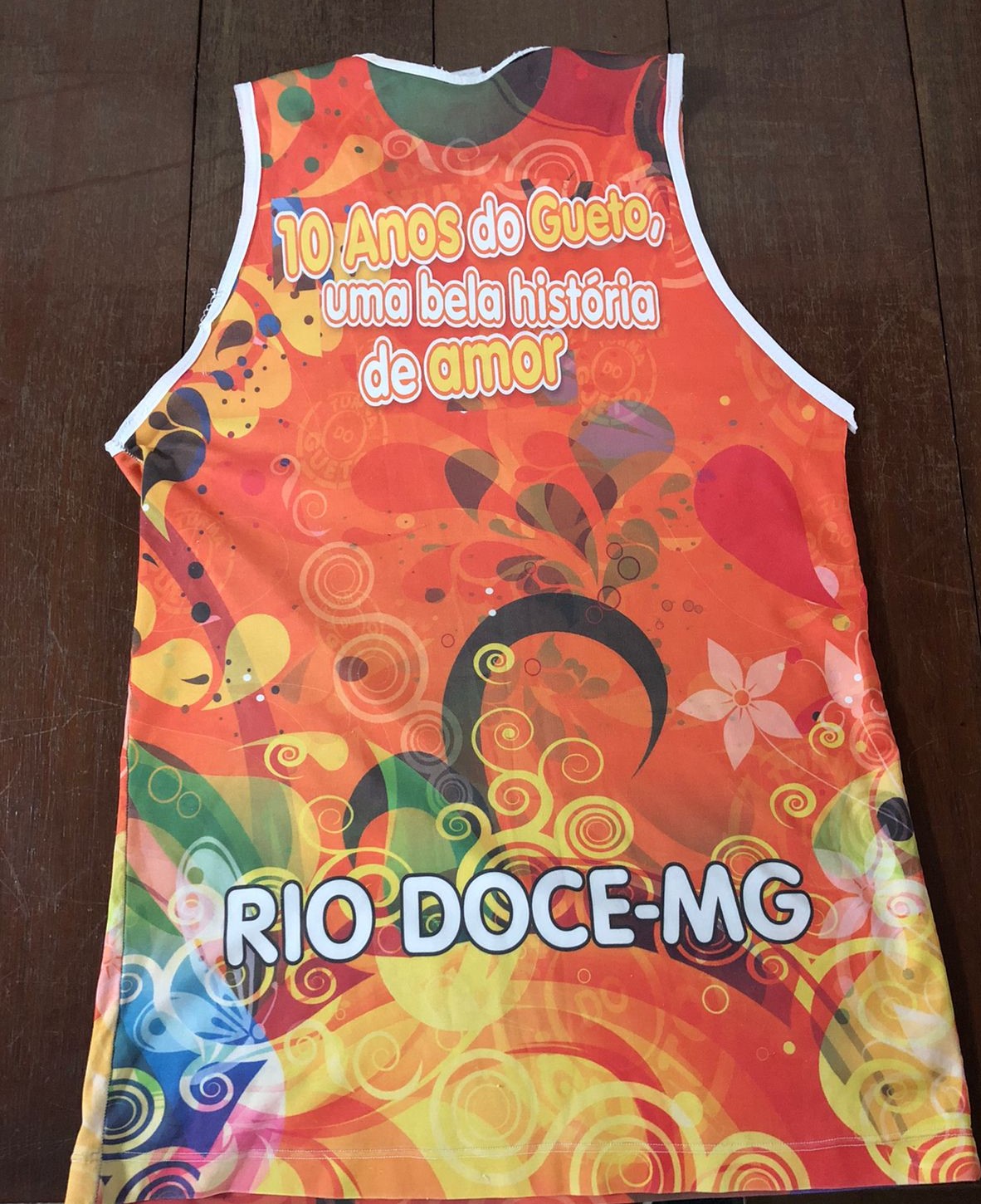 Abadá de 10 anos do Bloco do Gueto.