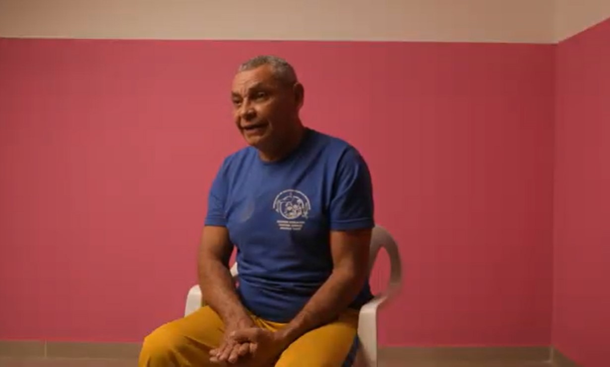 O curumim que virou professor na Vila Esperança