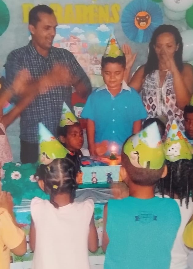 Festa de aniversário do filho em Porto de Pedras, na foto temos o Paulo (pai), Guilherme(filho), Ana Lucia (ex esposa) e convidados.