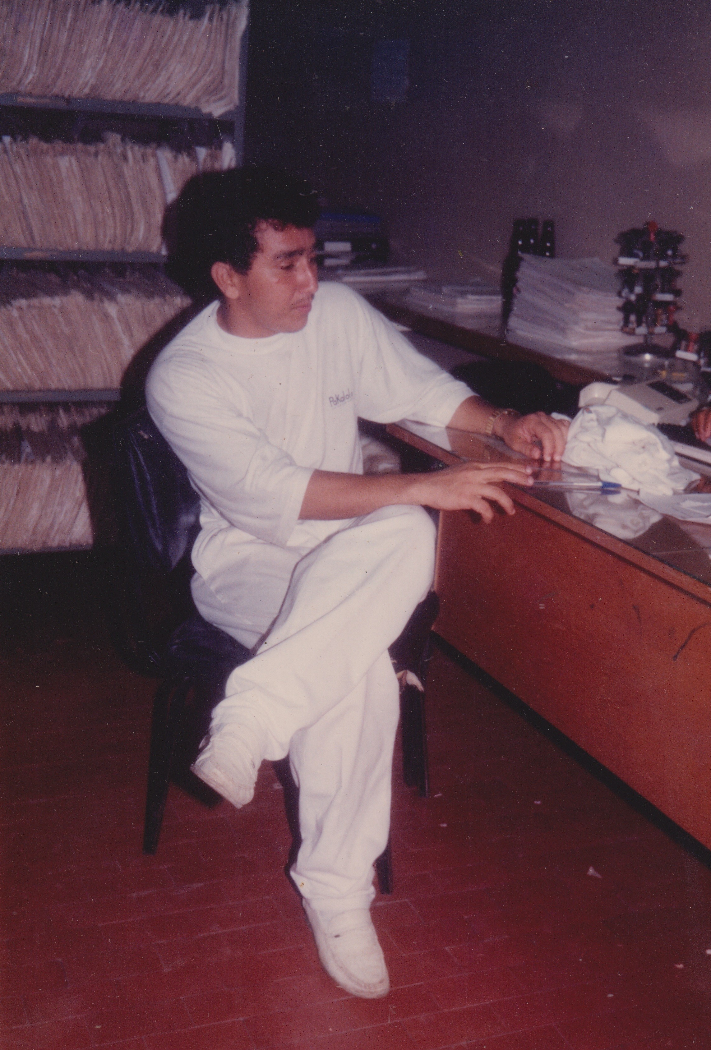 Trabalhando no hospital sanatório, foi seu primeiro emprego como auxiliar de enfermagem. Comentou que na época, era raro as pessoas contratarem técnicos em enfermagem pelo custo ser maior e costumavam contratar auxiliares.