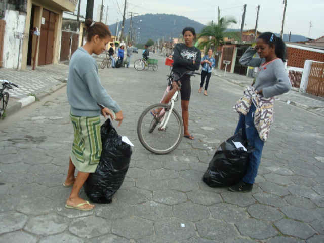 Distribuição dos alimentos.