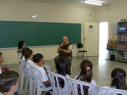 personagem: depoente e alunos<br>historia: depoente relatando sua historia de vida<br>