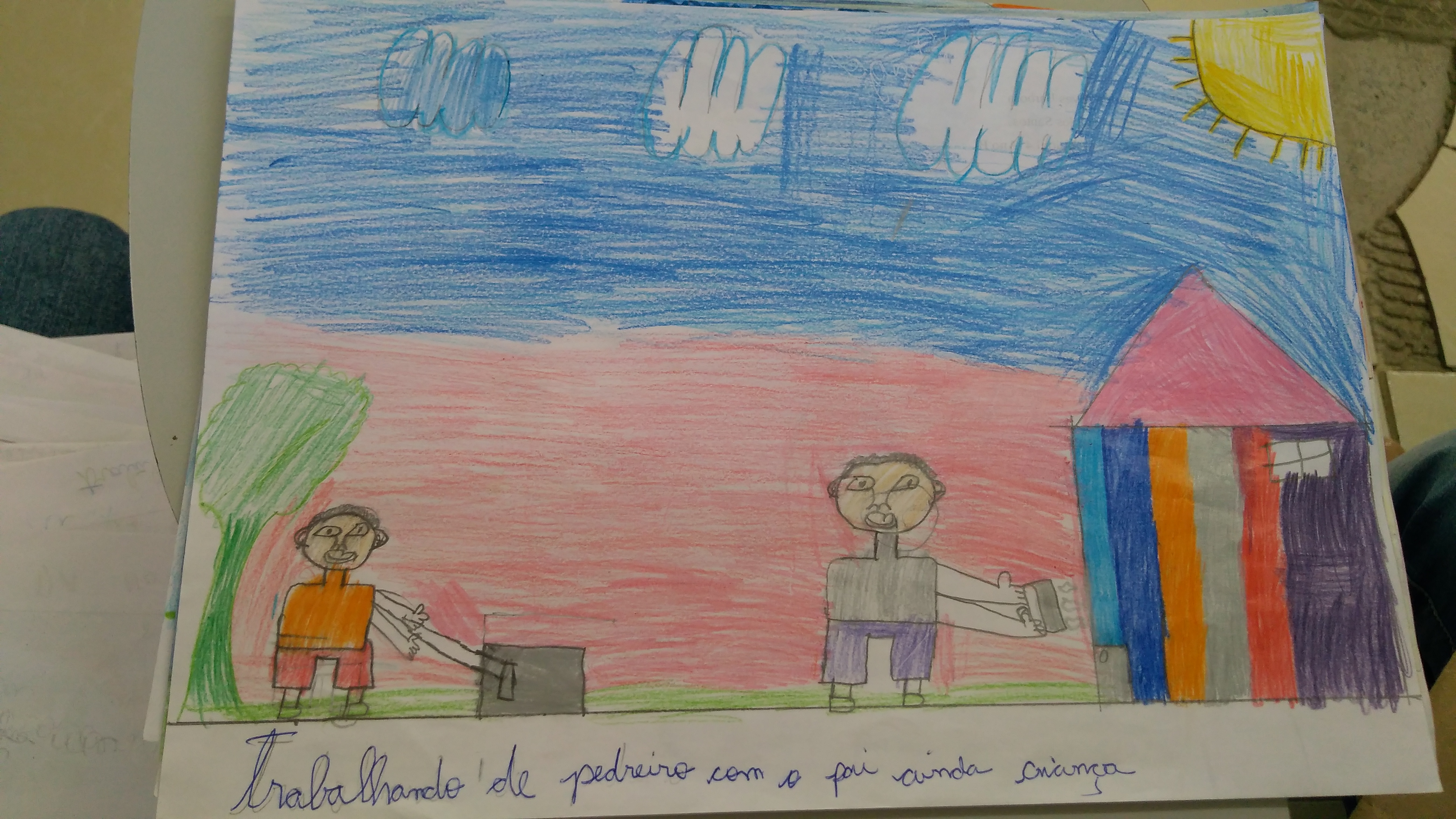 Sr. Vanderlei trabalhando com o pai de pedreiro