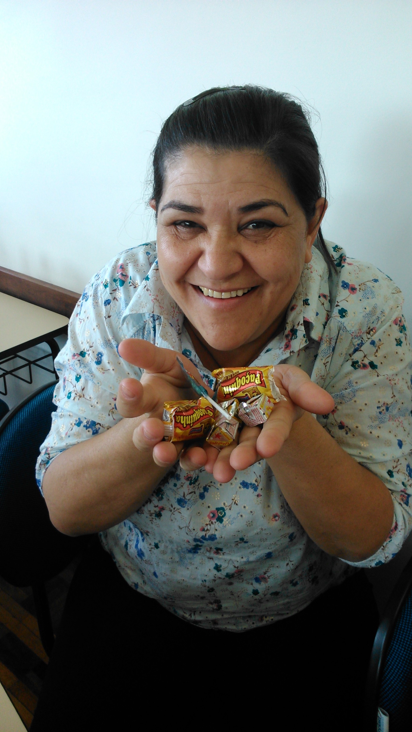 Comer uns docinhos para comemorar