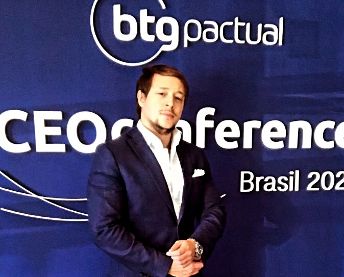 Andamos três casas para frente e, depois, regredimos duas.