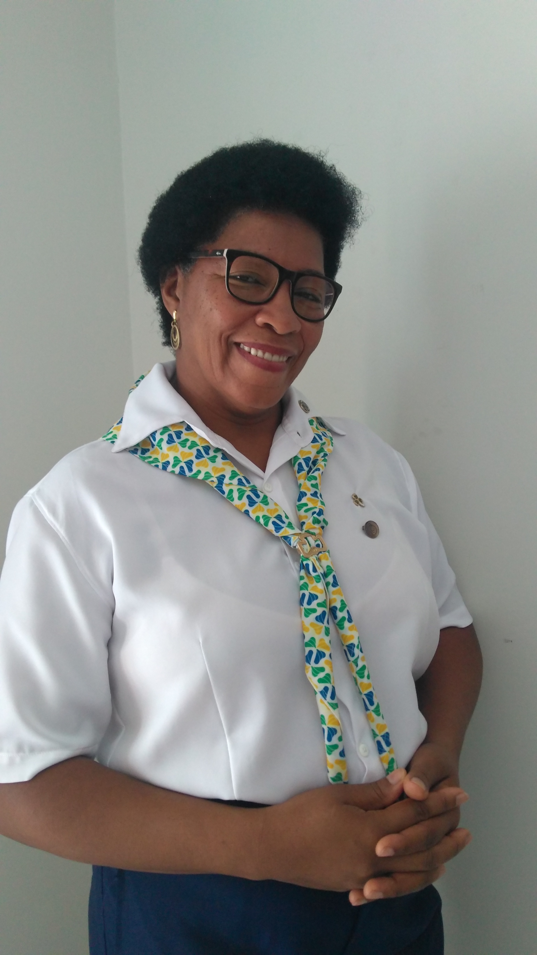 Foto de uniforme social  de Coordenação do Movimento Bandeirante, no qual sou voluntária a 37 anos.