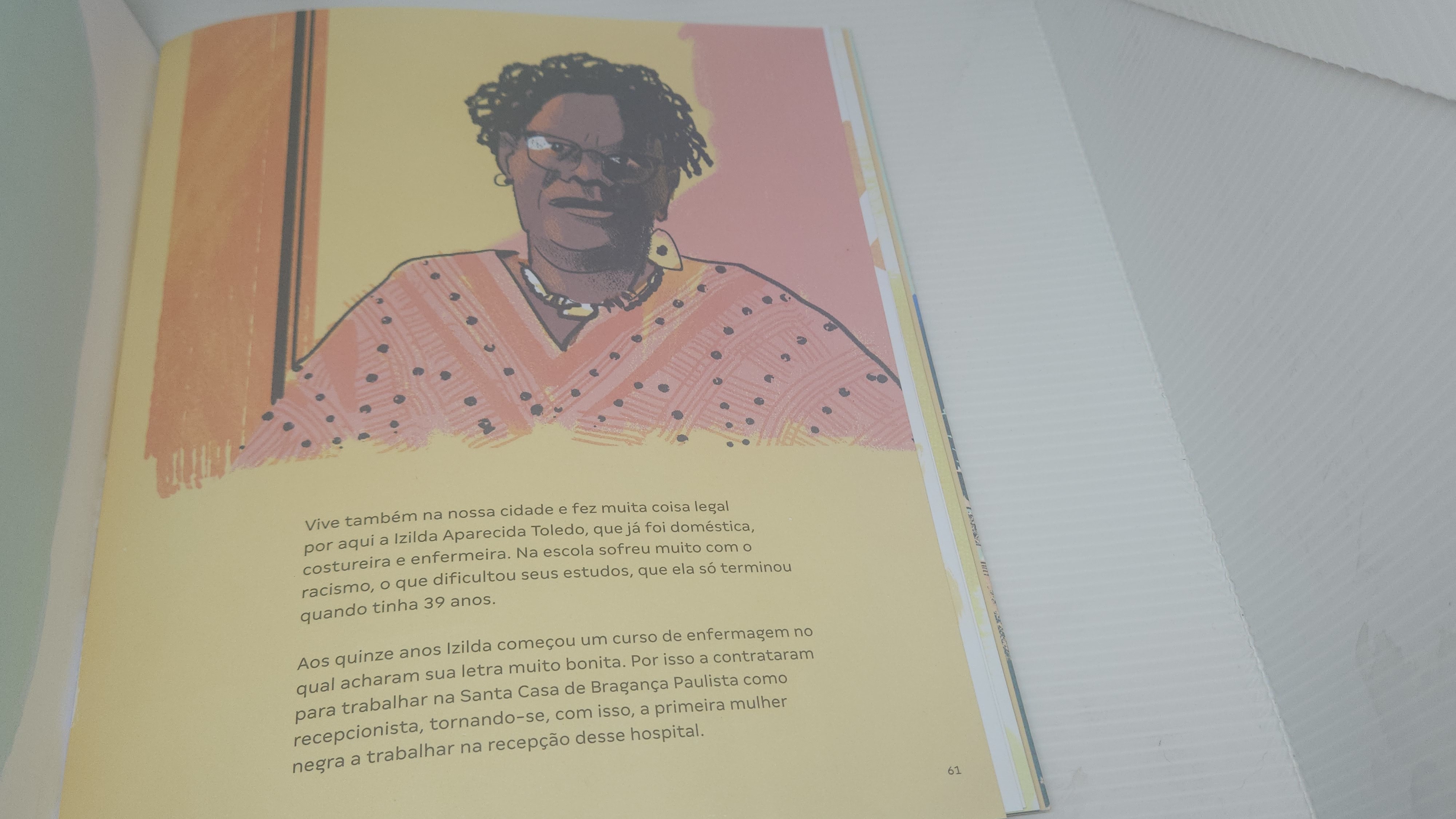 Livro onde Dona Izilda é homenageada como personagem importante da cidade, falando de sua biografia e seu trabalho.