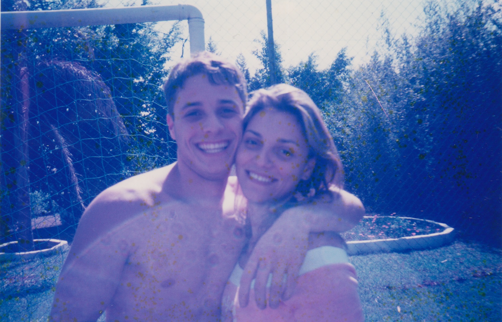 Fernando e Cristiane, quando começaram a namorar, atualmente é seu marido. Havia iniciado sua carreira na Allergan (em 2000).