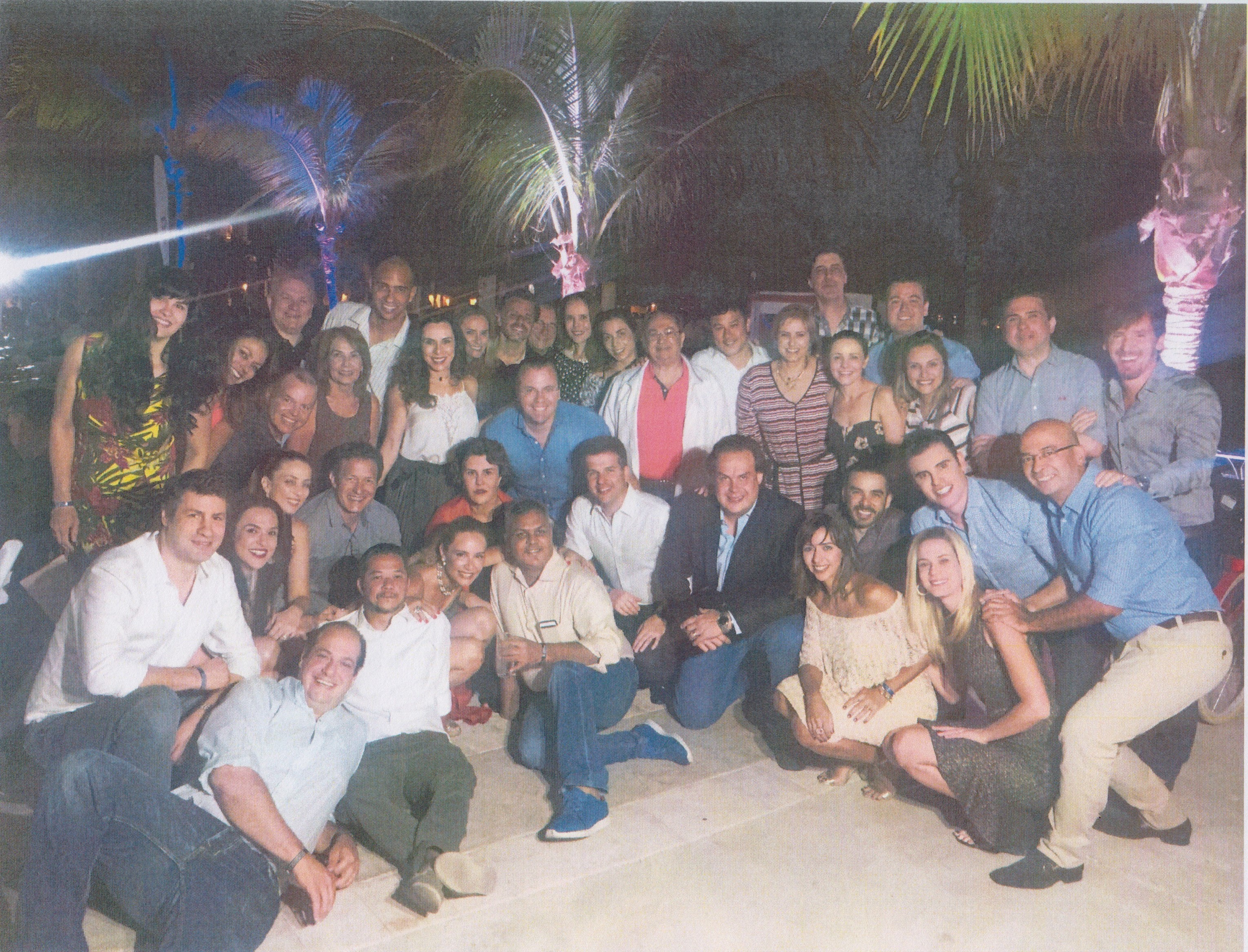 Integração e parceria entre a Allergan e clientes médicos.