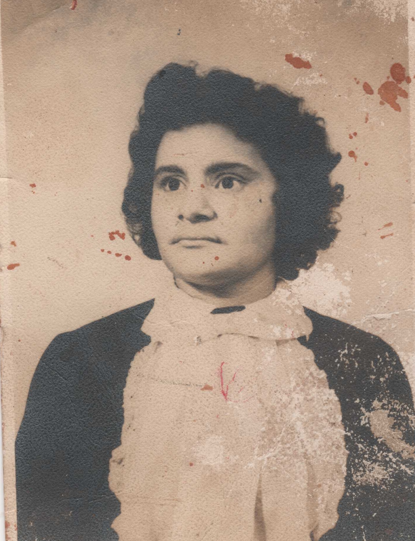 Cleta quando concluiu o primeiro curso de sua vida, corte e costura. Cleta recebeu o diploma e inspirou seu melhor amigo a estudar também. Cleta ia a pé para Acopiara, 18km, e voltava aos finais de semana para trabalhar no sítio.