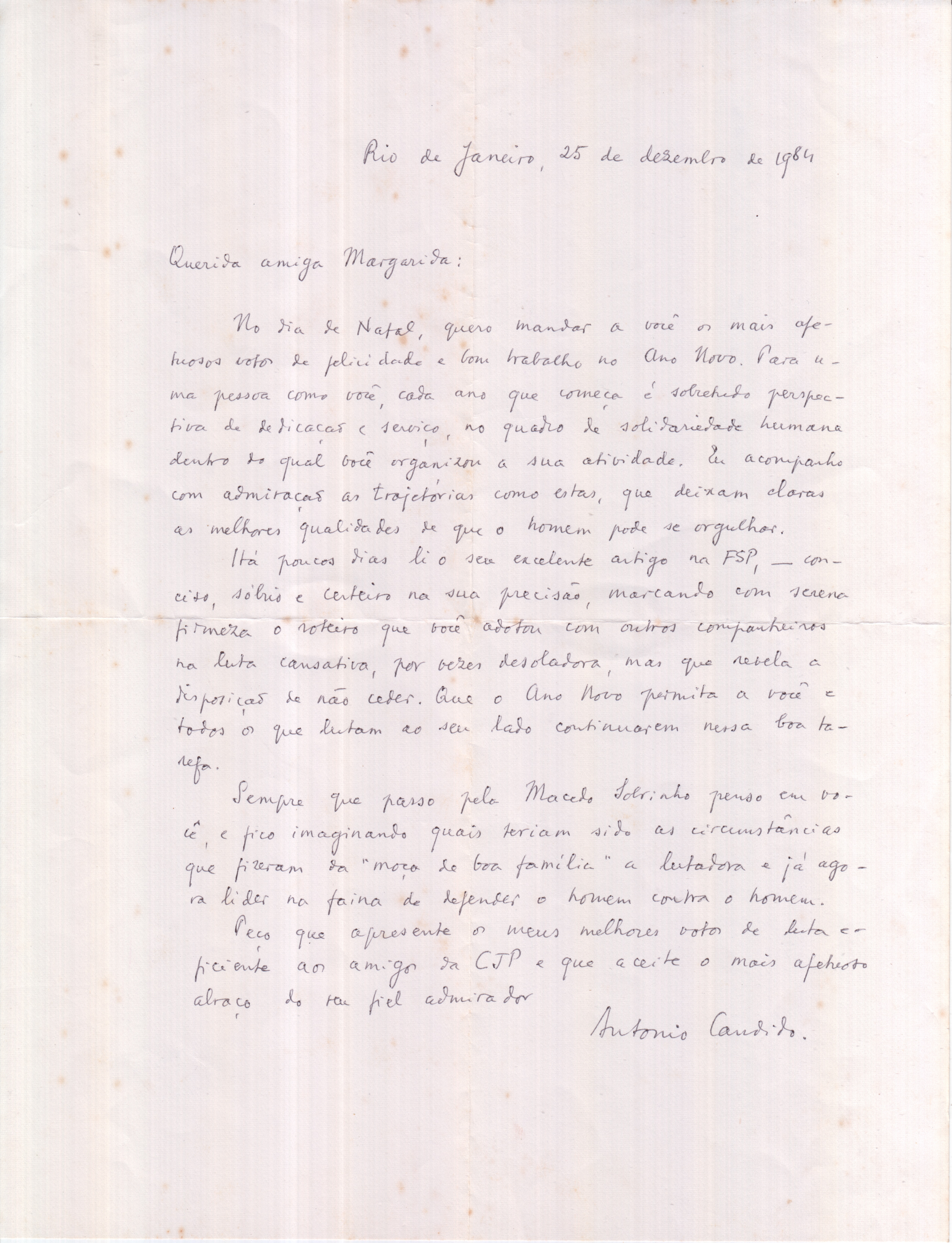 Carta do Antonio Candido enviada à Margarida, desejando feliz natal. Eles se conheceram na Comissão de Justiça e Paz e ficaram muito amigos.