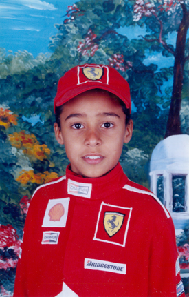 Evento na escola em que as crianças podiam ir fantasiadas com as roupas que quisessem. Ygor foi vestido de Felipe Massa.