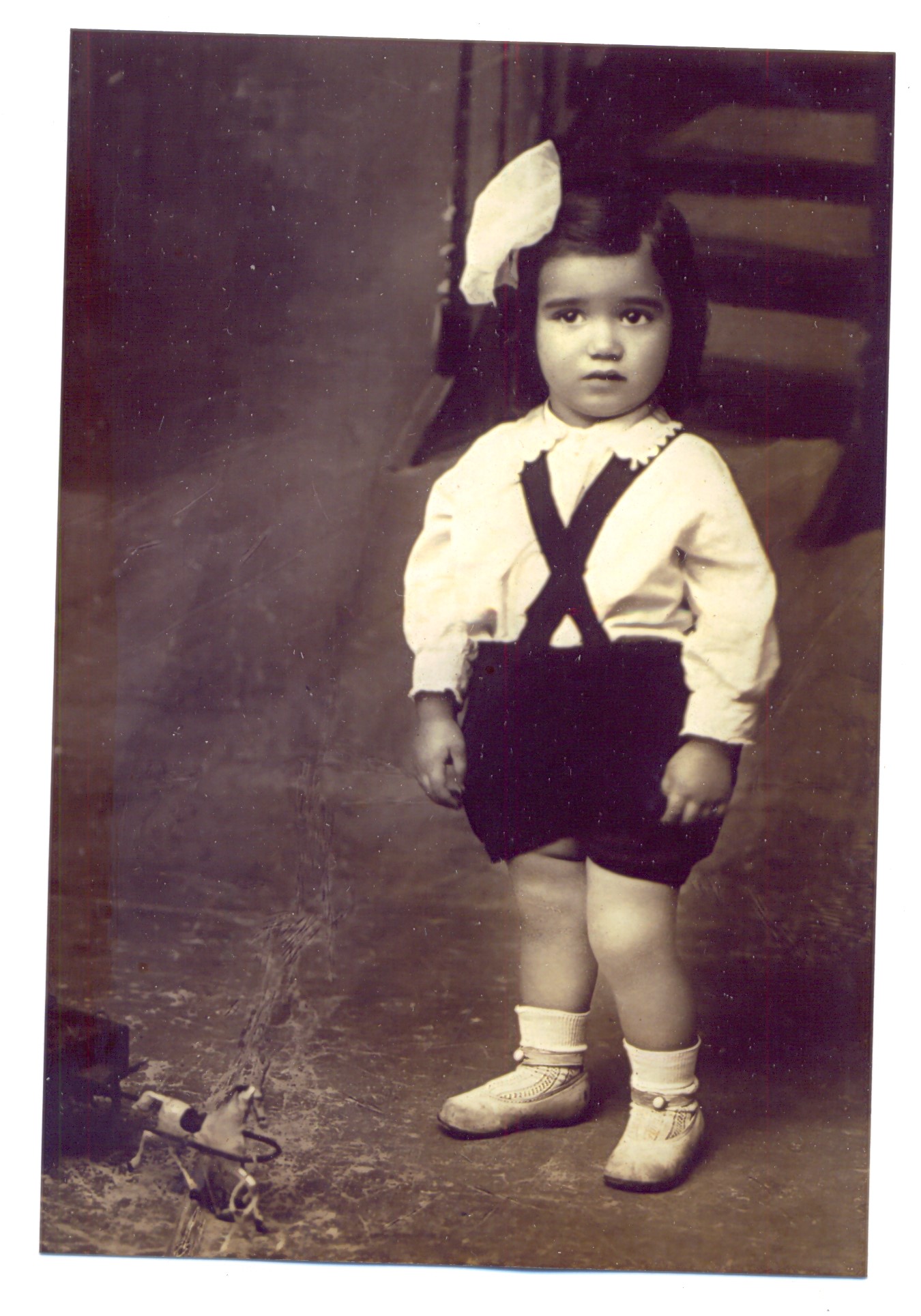 Fotografia tirada quando Zeila tinha dois anos, antes da poliomielite