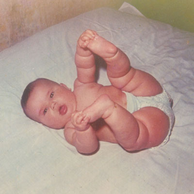 Lúcia, bebê, na fazenda onde passou grande parte de sua infância