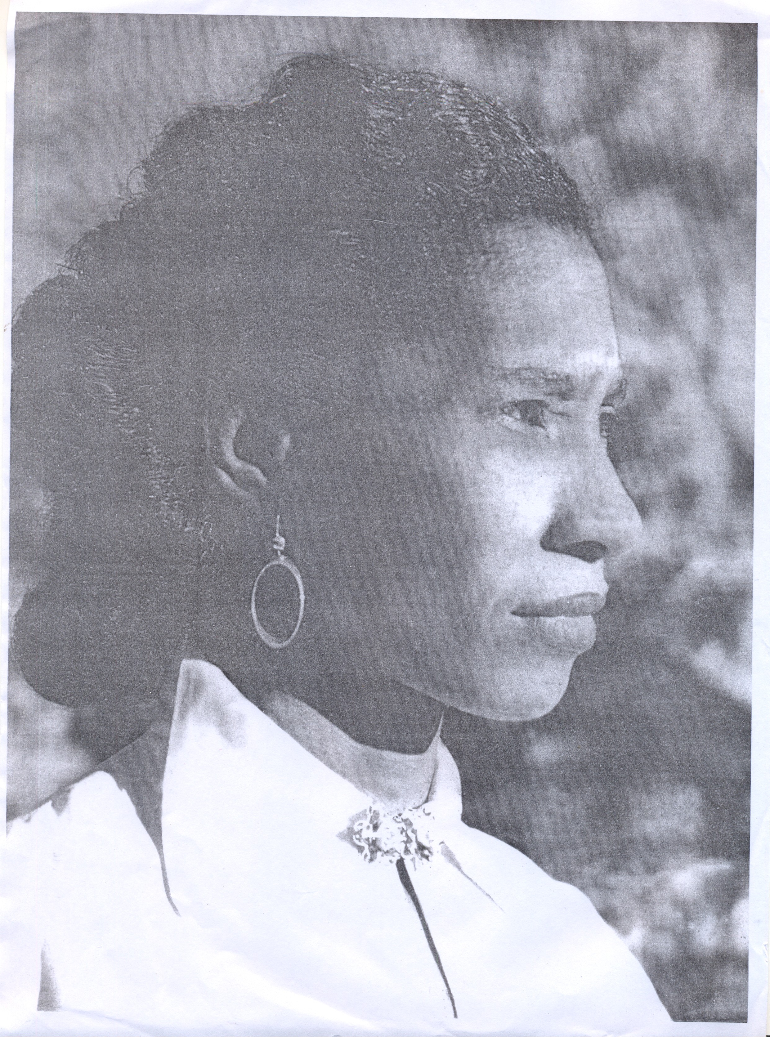 Retrato de Raquel Trindade de Souza na juventude.