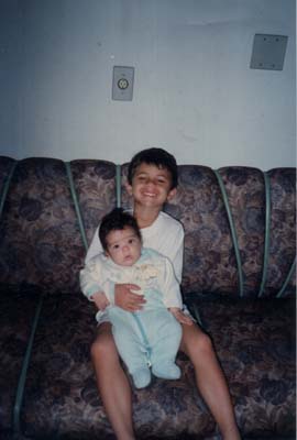 Filhos Henrique (6 anos) e Felipe (6 meses), na casa onde Roberta e Marcelo (seu ex-marido) moravam, em Campinas, 1997.