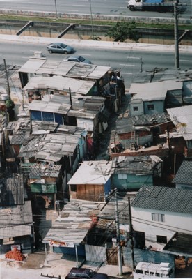 Casas da favela do Jardim Edite.