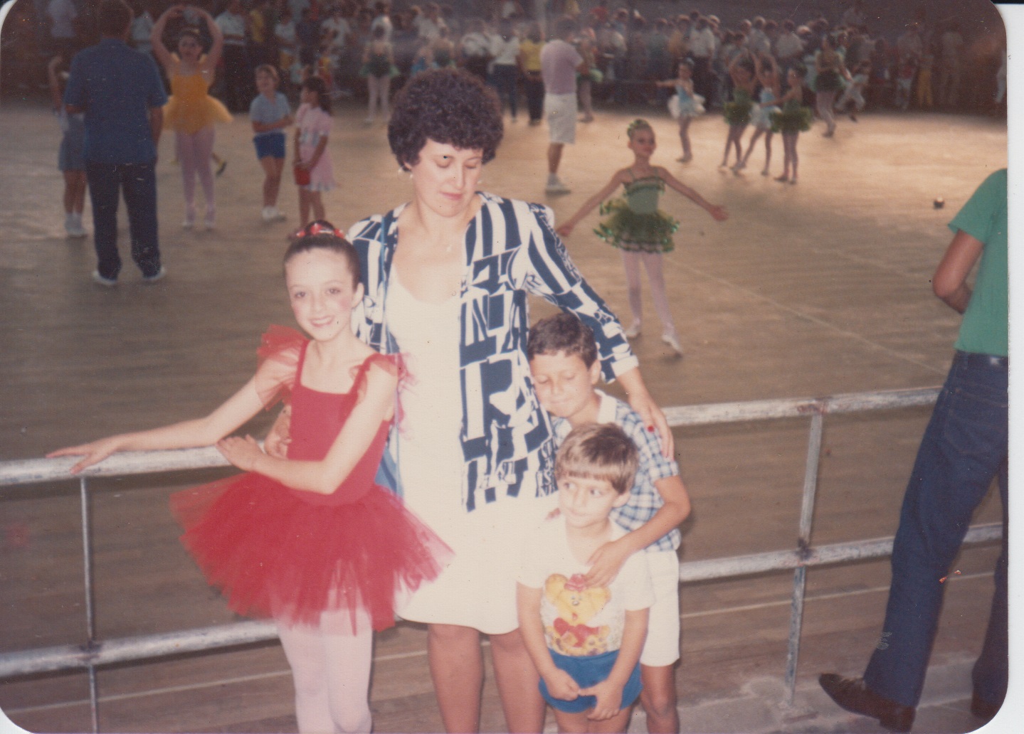 Apresentação de ballet com minha mãe, meu irmão e meu primo.