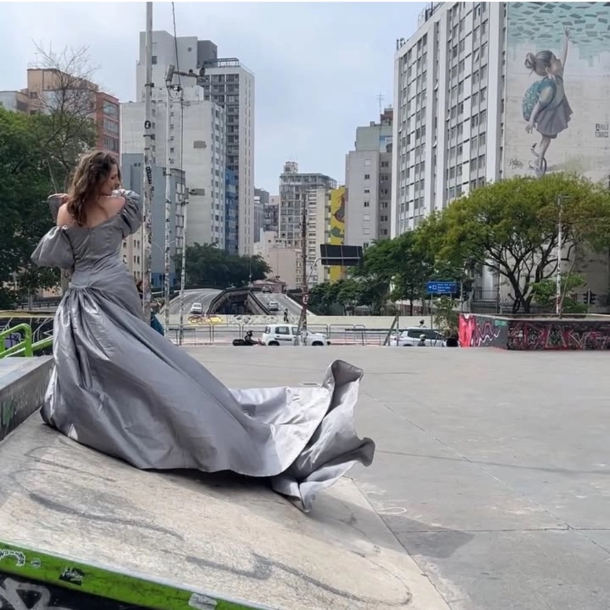 Dawn durante a websérie O Corpo e A Cidade, produzida pela  Companhia Artesãos do Corpo.