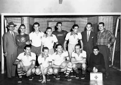 Time dos funcionários do Grêmio dos Funcionários do SENAC, no Ginásio da Escola Senac 