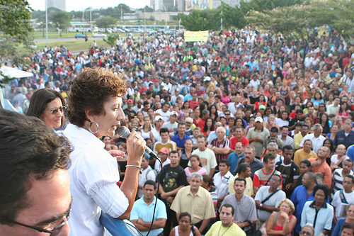 Rejane, quando era presidente da CUT - DF, em fala na campanha salarial dos trabalhadores terceirizados (Sindiserviços).