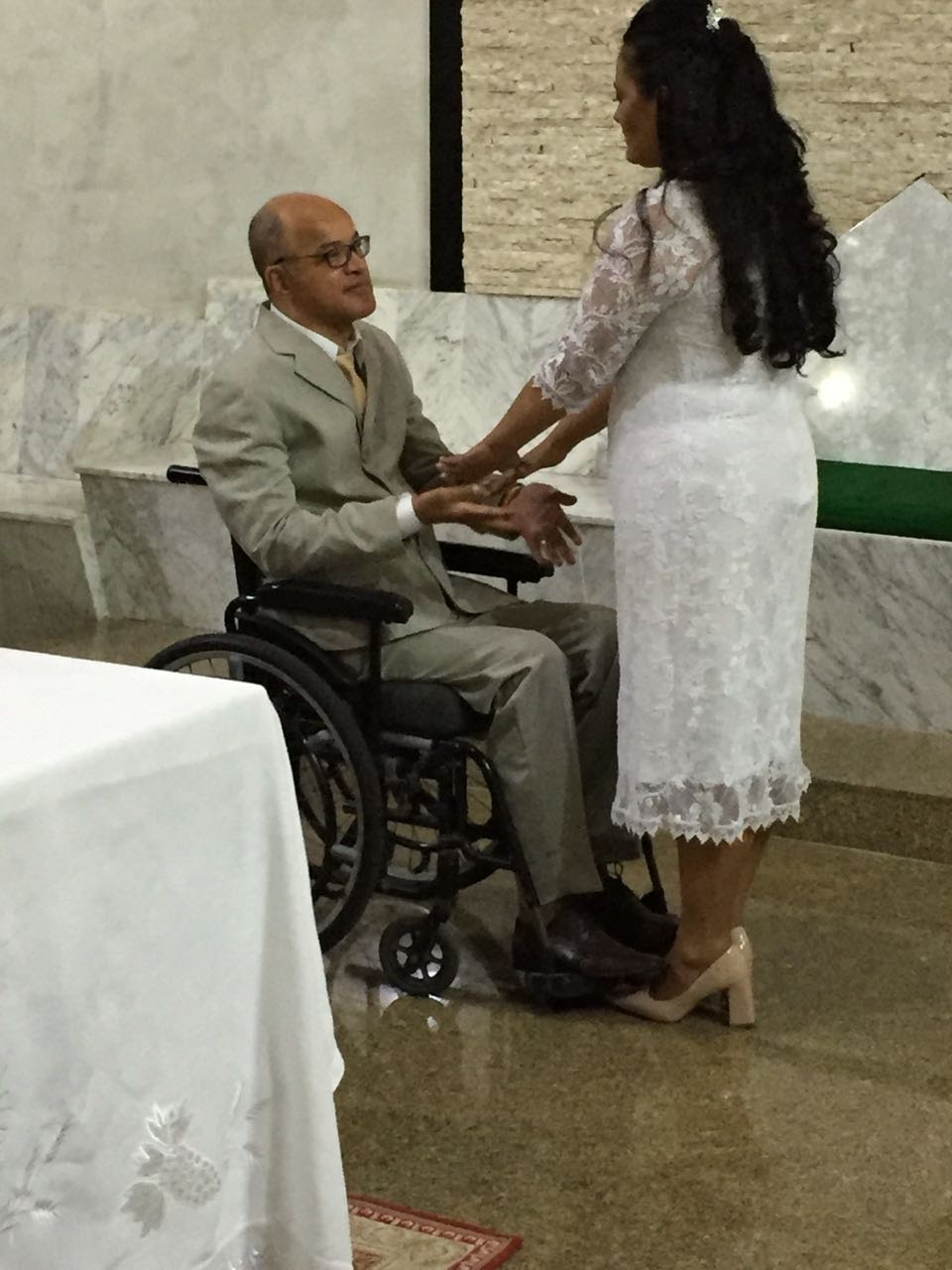 Cerimônia de casamento entre Ricardo e sua esposa Vânia.