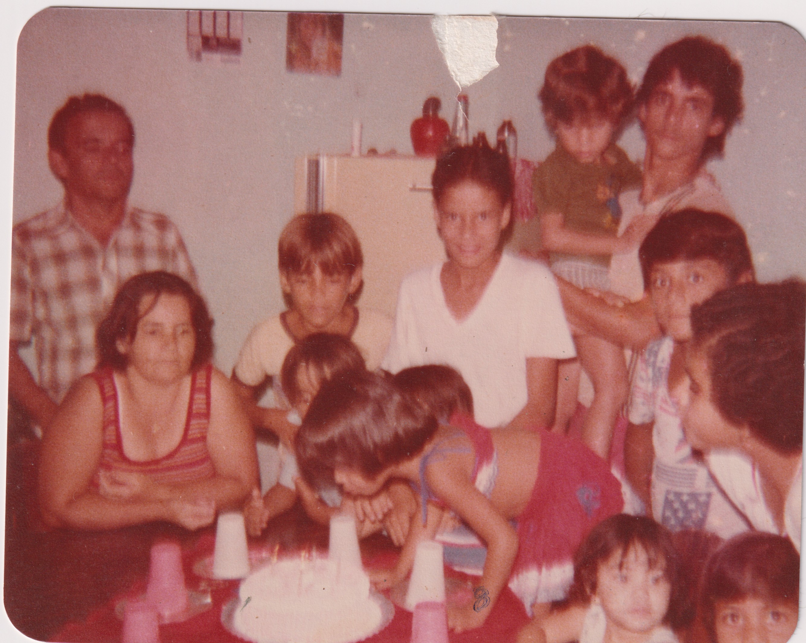 Comemoração de aniversário de Andrea, reunida com sua família na casa de sua família no Bebedouro