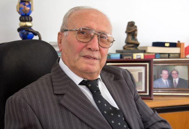 Troca o superintendente