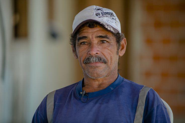 Eu trabalho na roça porque eu acho bonito