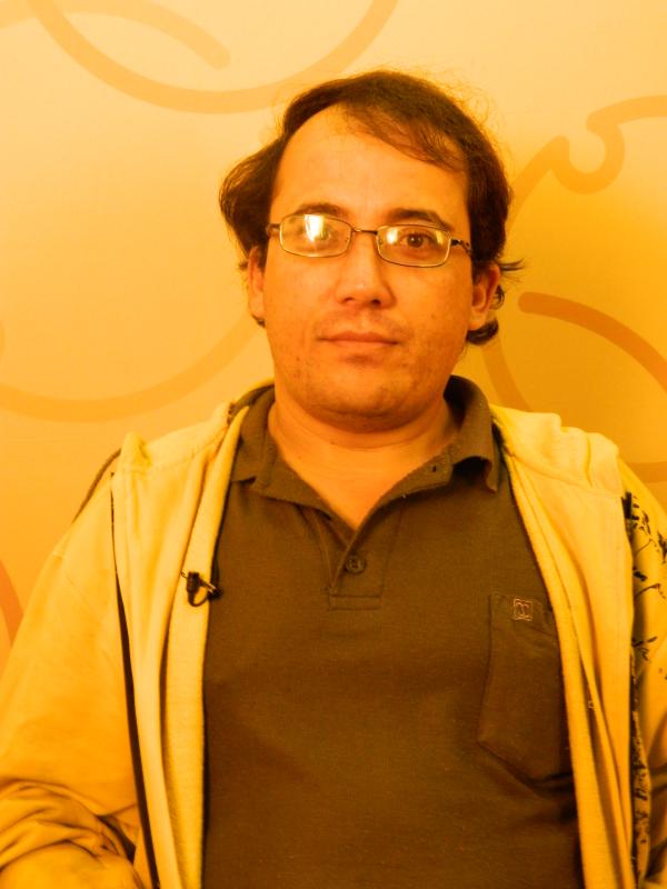 Ajudando a mãe a escrever cartas