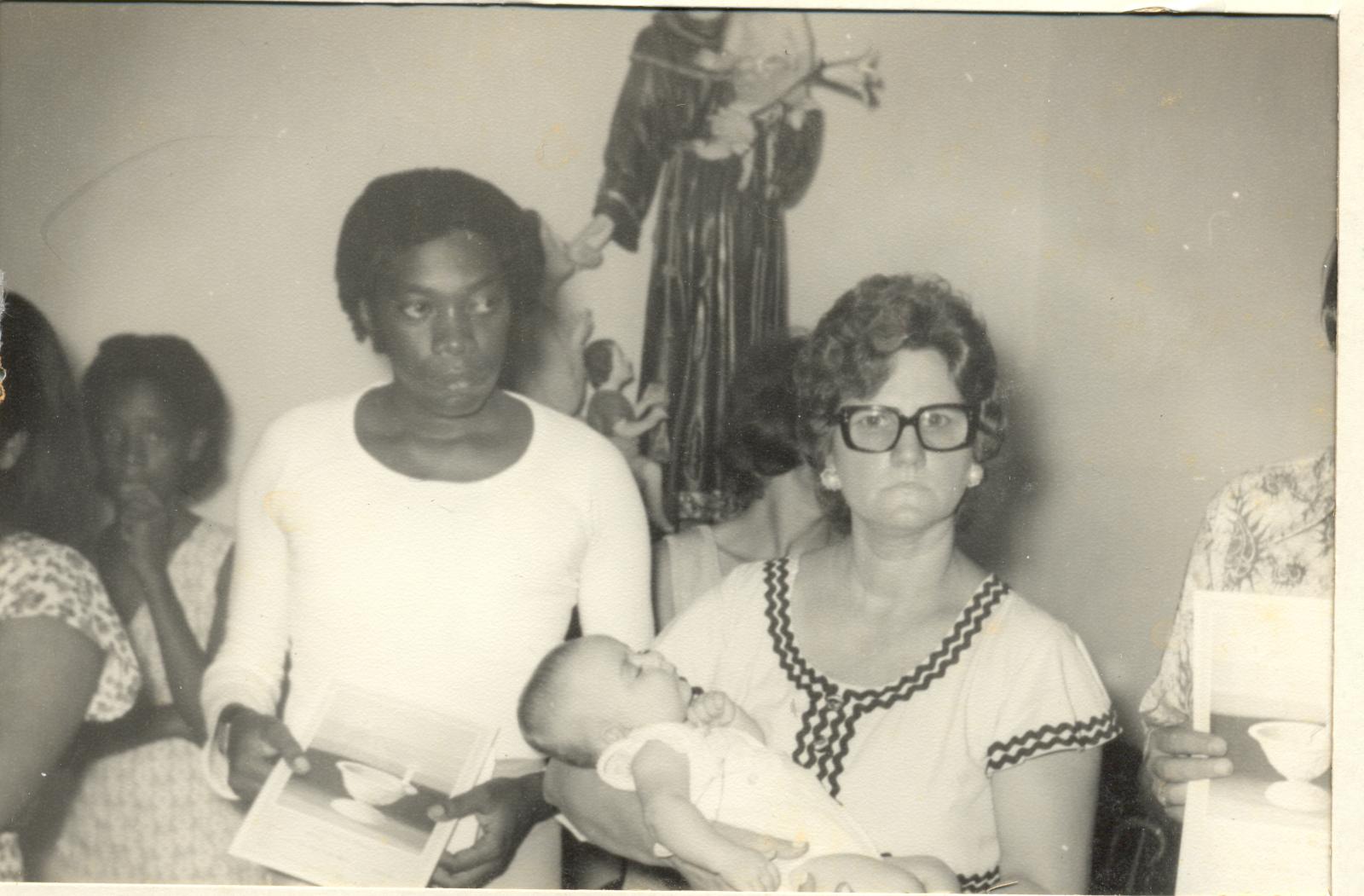 Milton Nascimento no batizado de seu sobrinho, Marcelo, filho de seu irmão Fernando (1972).