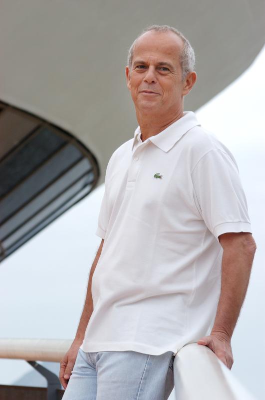 "A canção move o mundo"